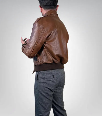 Classic men’s brown leather jacket – timeless bomber pilot design