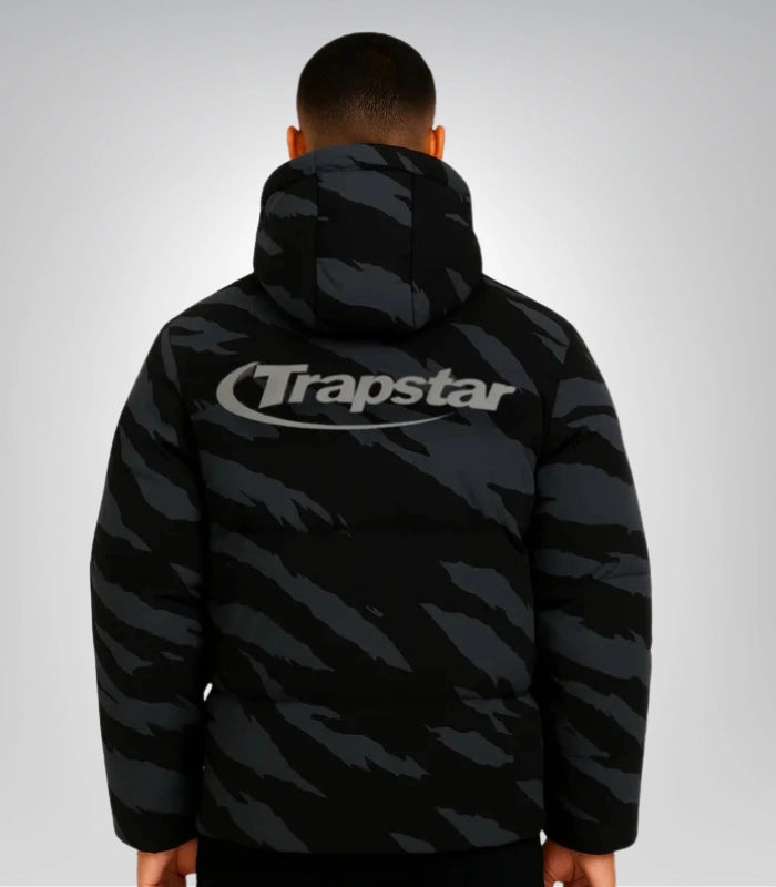 Trapstar Irongate winter puffer – black streetwear jacket for men